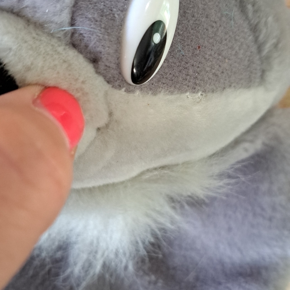 Vtg Disney 90's Pocahontas Meeko the Racoon Hand Puppet Mattel Gray Black Plush - Picture 2 of 13